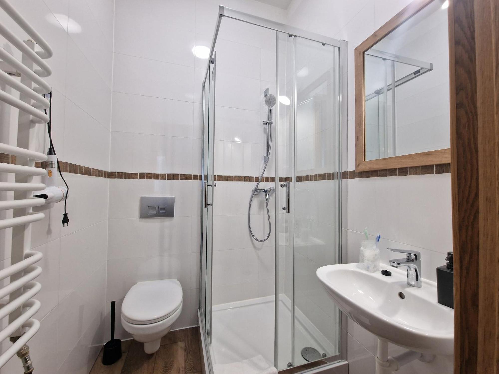 Helvetia Plus B&B - Private Rooms And Apartments Varsovia Exterior foto
